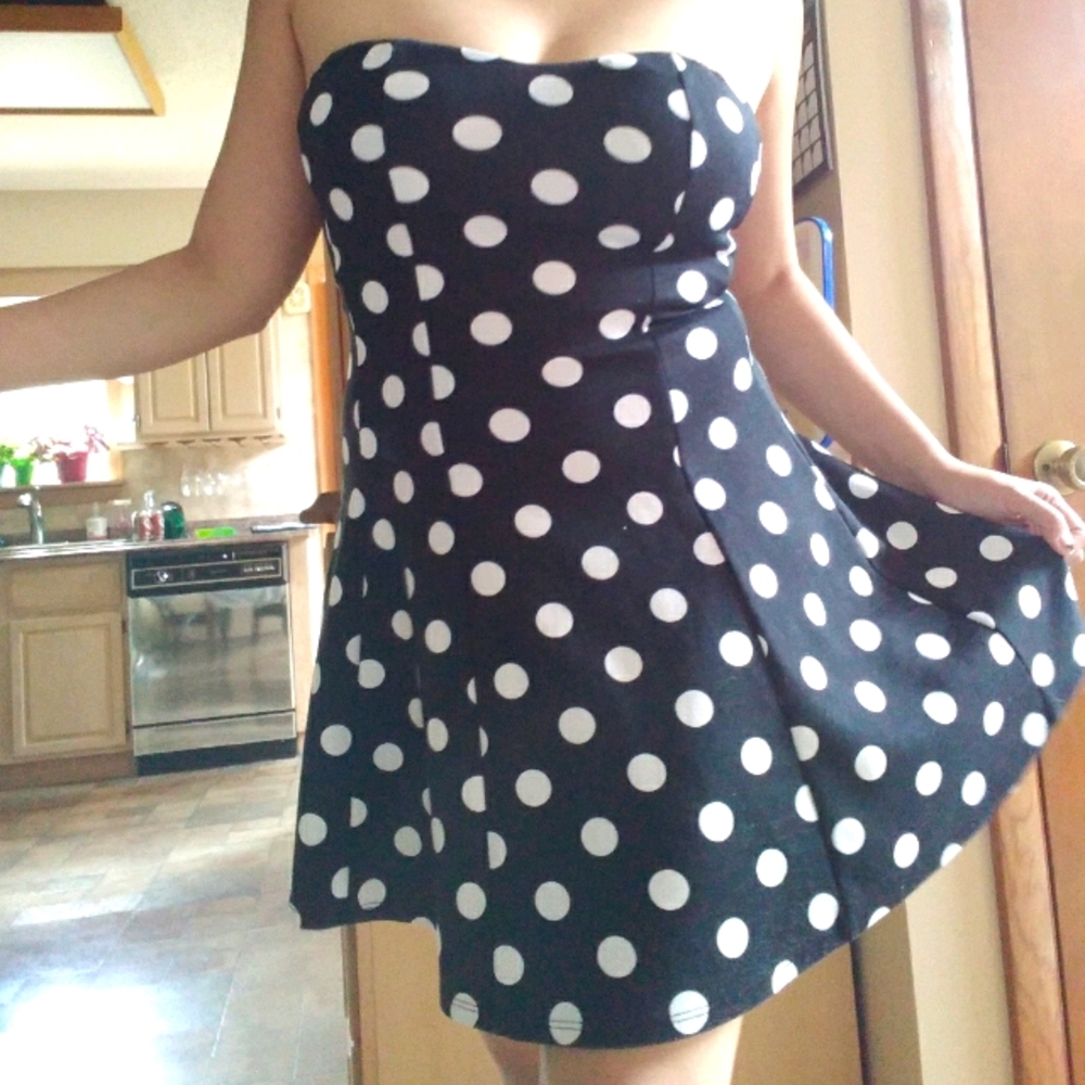 🤍Strapless Polka Dot Dress🖤